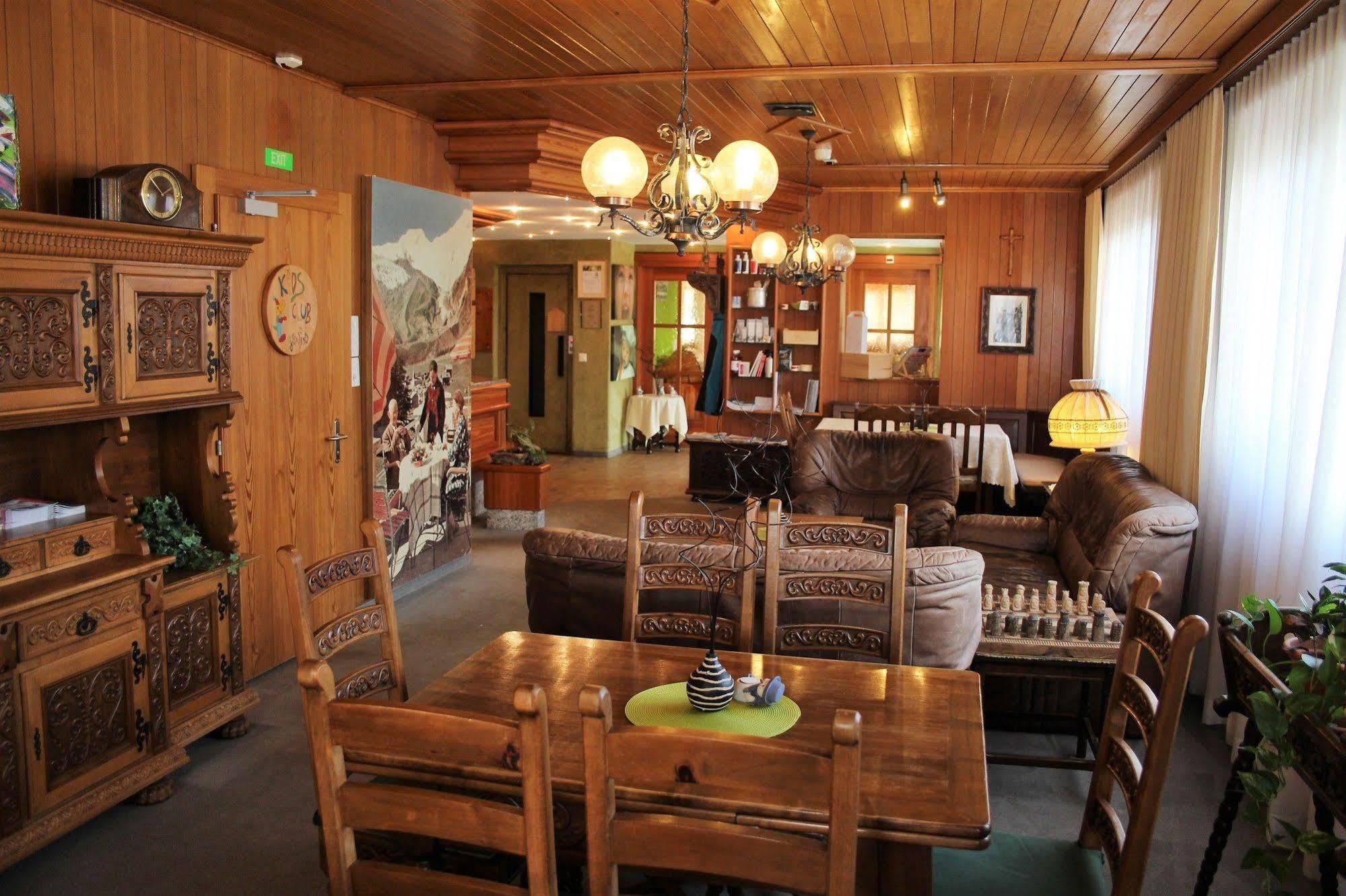 Swiss Family Hotel Alphubel Saas Fee Exterior foto