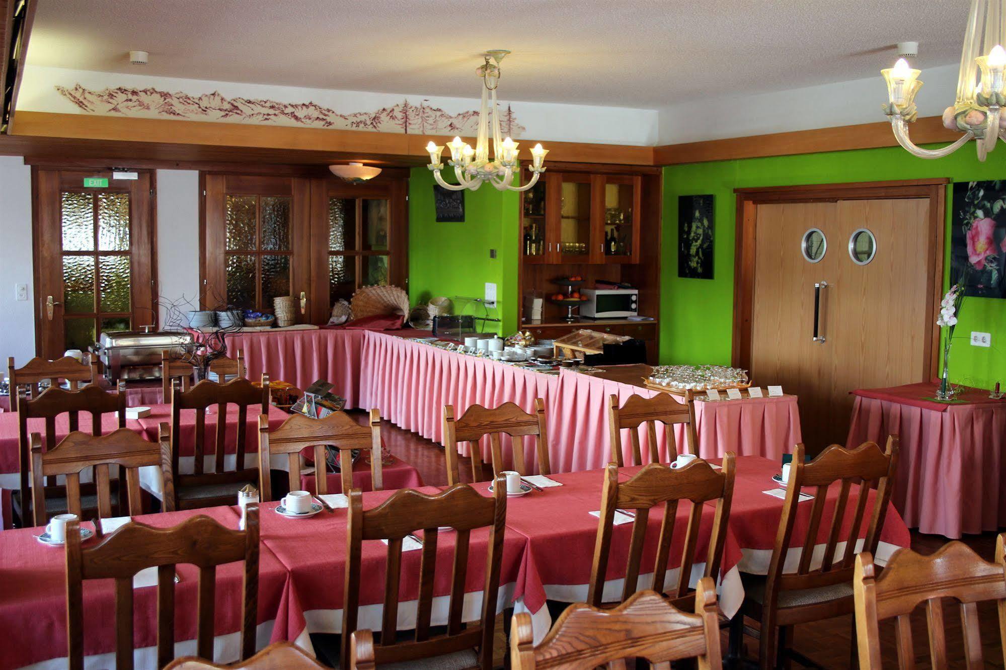 Swiss Family Hotel Alphubel Saas Fee Exterior foto